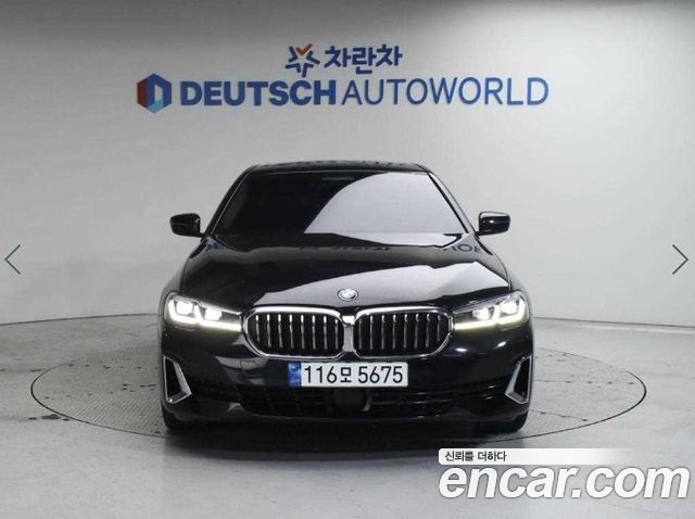 BMW 5 Series G30 523d Luxury - фото 0