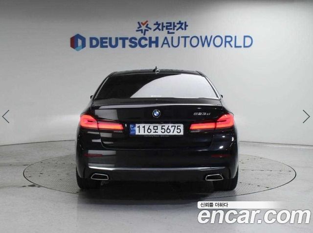 BMW 5 Series G30 523d Luxury - фото 1