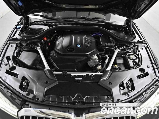 BMW 5 Series G30 523d Luxury - фото 4