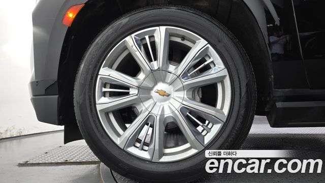 Chevrolet (GM Daewoo) Tahoe 6.2 High Country 4WD - фото 4