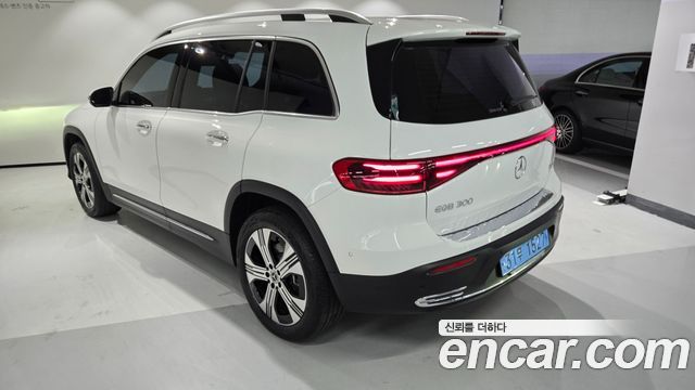 Mercedes-Benz EQB X243 EQB300 4MATIC - фото 2