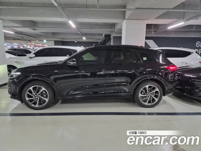 Audi Q5 45 TFSI Quattro S line - фото 1