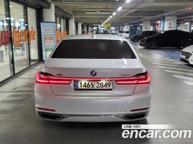 BMW 7 Series G11 740d xDrive Design Pure Excellence - фото 4