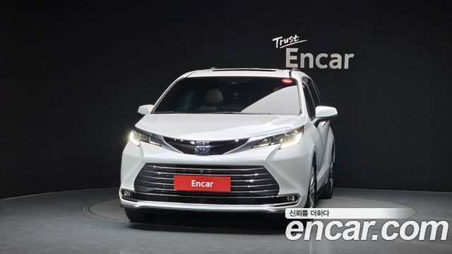 Toyota Sienna 4-го поколения 2.5 Hybrid 2WD - фото 2