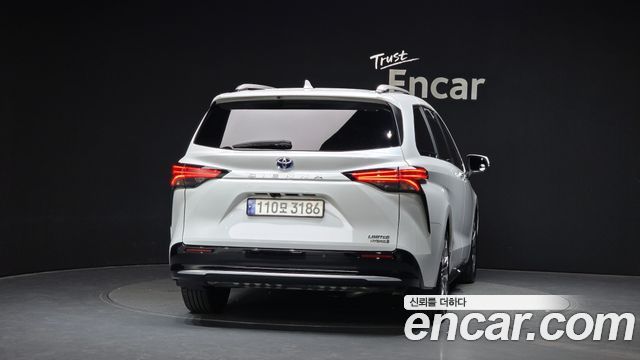 Toyota Sienna 4-го поколения 2.5 Hybrid 2WD - фото 3