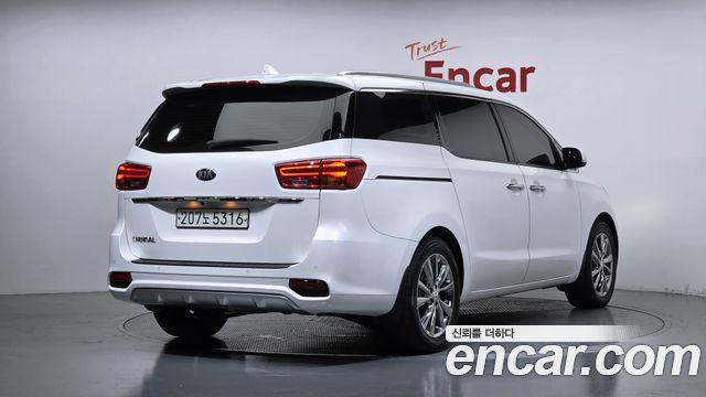 Kia Carnival New 9-Seater Prstige - фото 1