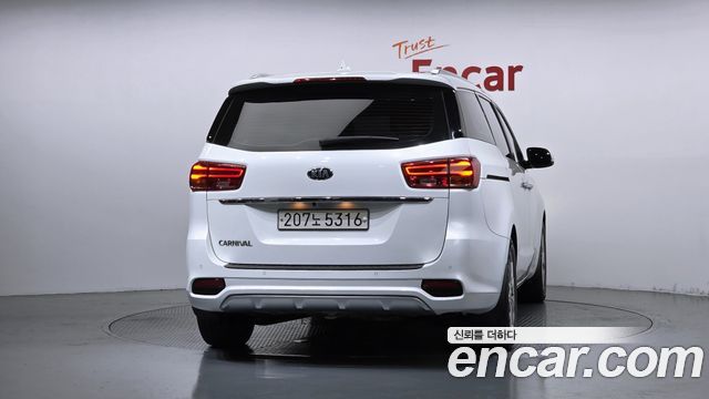 Kia Carnival New 9-Seater Prstige - фото 3