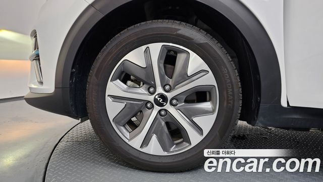 Kia Niro EV Noblesse - фото 4