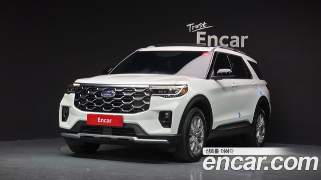 Ford Explorer 6-го поколения 2.3 Platinum 4WD - фото 0