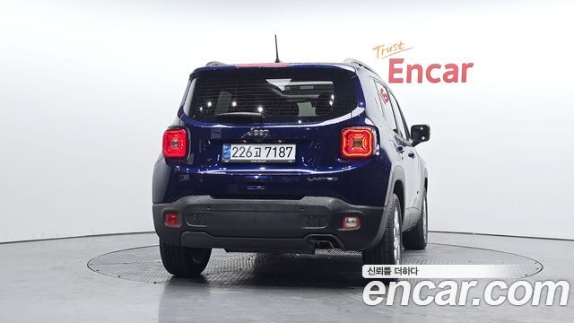 Jeep Renegade 2.4 Limited - фото 2
