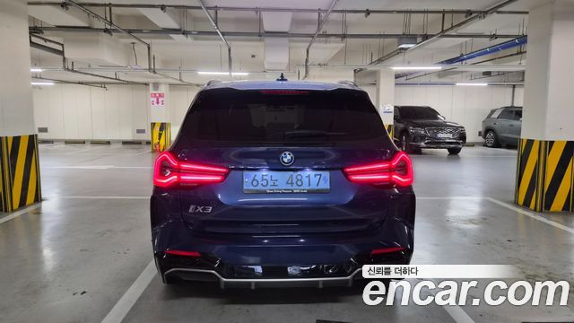 BMW iX3 M Sports - фото 2