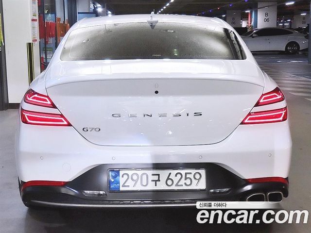 Genesis G70 New Gasoline 2.0T 2WD - фото 1