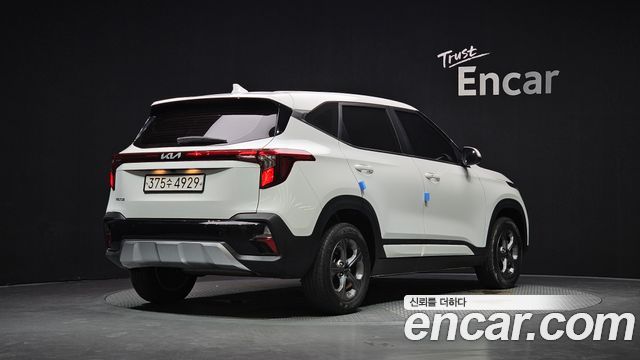 Kia Seltos New Gasoline 2.0 2WD Prestige - фото 1