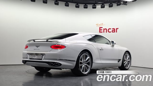 Bentley Continental GT 4.0 GT - фото 1