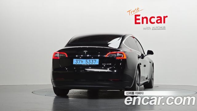 Tesla Model 3 Long Range AWD - фото 2