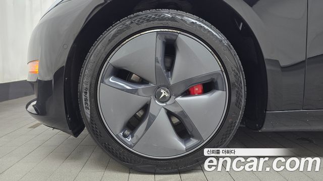 Tesla Model 3 Long Range AWD - фото 3