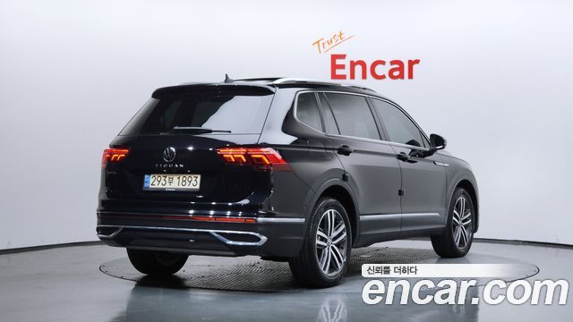 Volkswagen Tiguan Allspace 2.0 TSI Prestige - фото 1