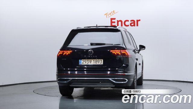 Volkswagen Tiguan Allspace 2.0 TSI Prestige - фото 3