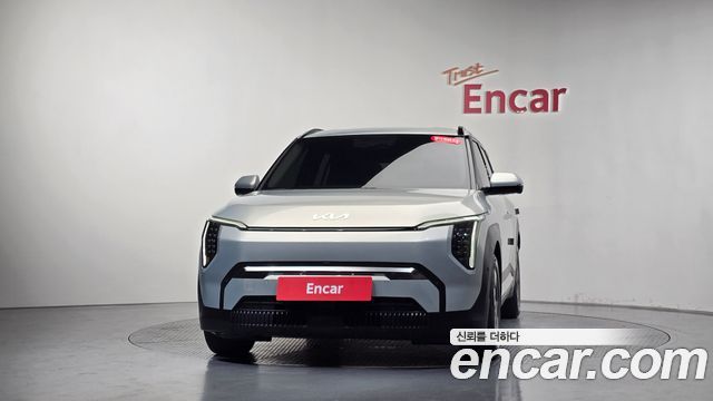Kia EV3 Long Range 2WD Earth - фото 1