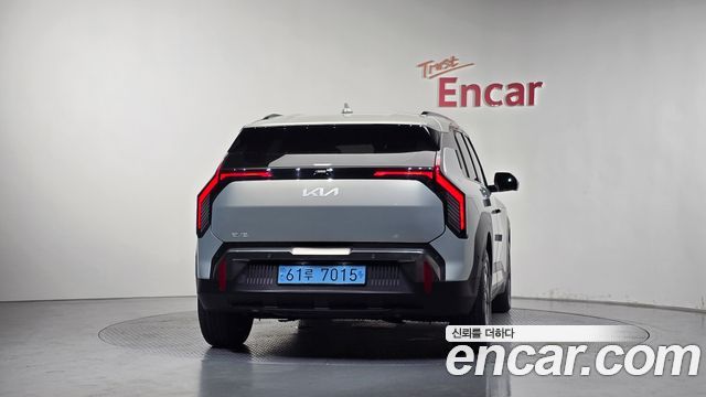 Kia EV3 Long Range 2WD Earth - фото 2