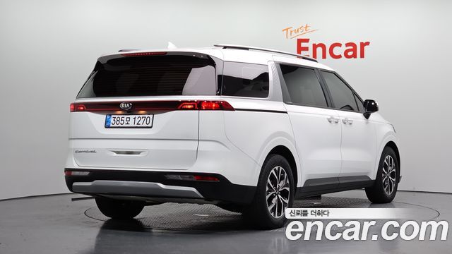 Kia Carnival 4-го поколения 9-Seater Prestige - фото 1