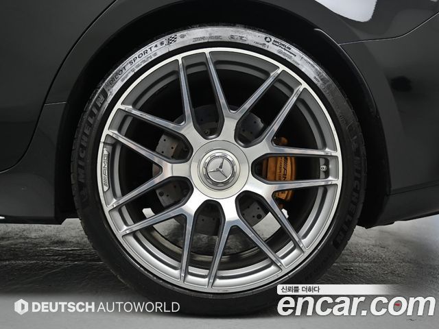 Mercedes-Benz AMG GT 4Door 63 S 4MATIC+ - фото 4