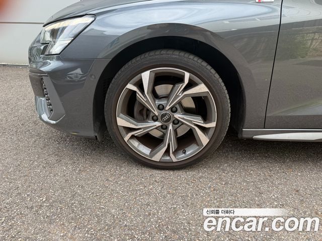 Audi A3 40 TFSI Premium - фото 4