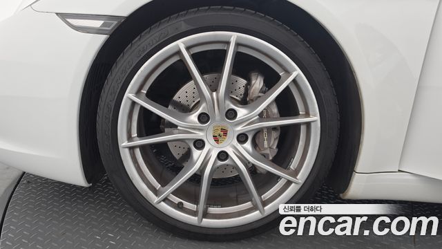 Porsche 911 Carrera 991 - фото 4