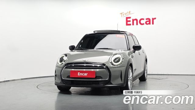 Mini Cooper 5-Door Classic Plus 3rd - фото 2