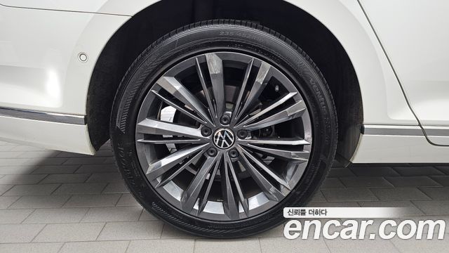 Volkswagen Passat B8 2.0 TDI 4Motion Prestige - фото 4