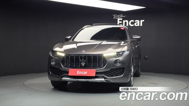 Maserati Levante 3.0 Diesel AWD GranLusso - фото 2