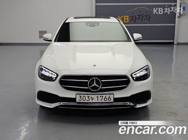 Mercedes-Benz E-Class W213 E250 Avantgarde - фото 1