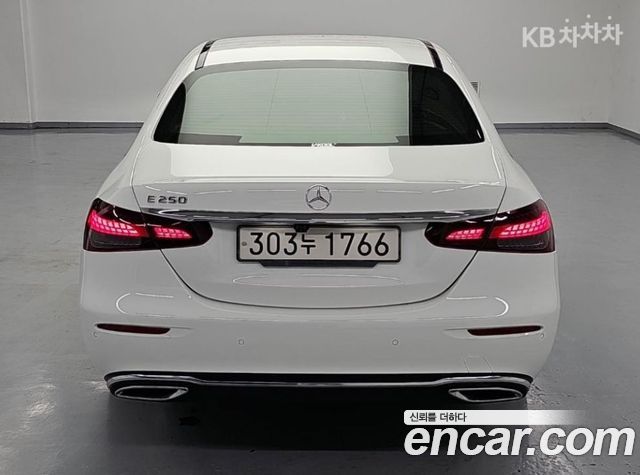 Mercedes-Benz E-Class W213 E250 Avantgarde - фото 2