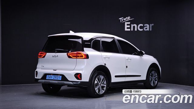 Kia Niro Plus Earth - фото 1