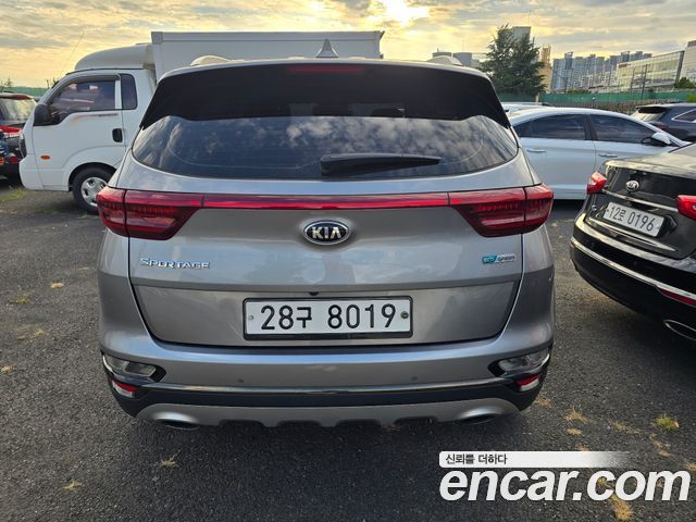 Kia Sportage The Bold Diesel 2.0 2WD Inteligent - фото 3
