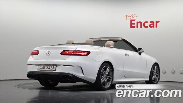 Mercedes-Benz E-Class W213 E220d Cabriolet - фото 1