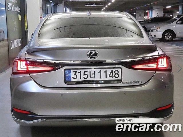 Lexus ES 300h 7-го поколения Luxury Plus - фото 4