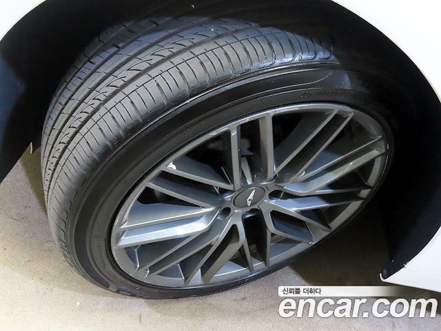 Genesis G70 2.0T Advanced - фото 4