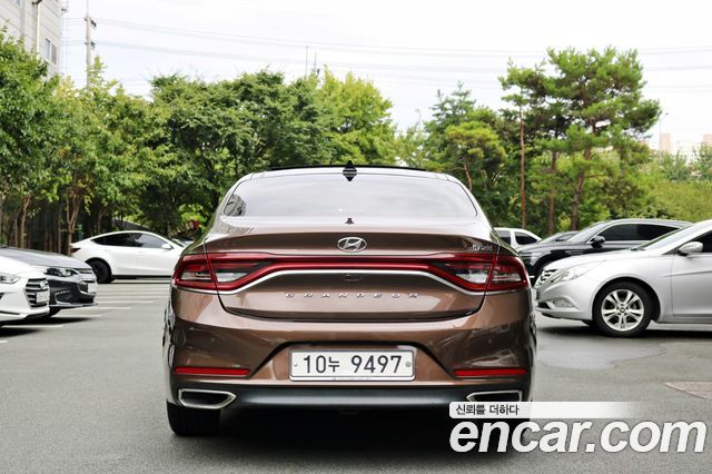 Hyundai Grandeur IG, гибрид Exclusive Special - фото 4