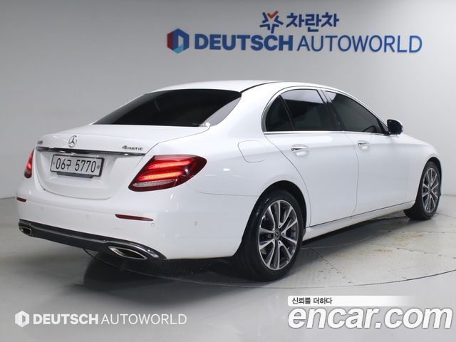 Mercedes-Benz E-Class W213 E300 4MATIC Avnatgarde - фото 1
