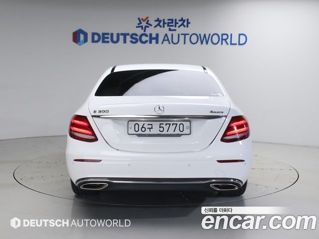 Mercedes-Benz E-Class W213 E300 4MATIC Avnatgarde - фото 3