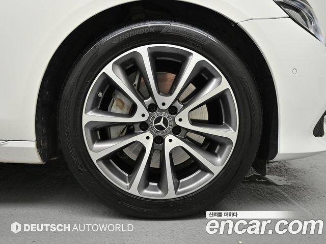 Mercedes-Benz E-Class W213 E300 4MATIC Avnatgarde - фото 4