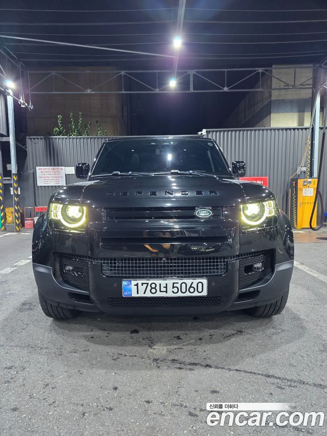 Land Rover Defender L663 110 D240 SE - фото 3