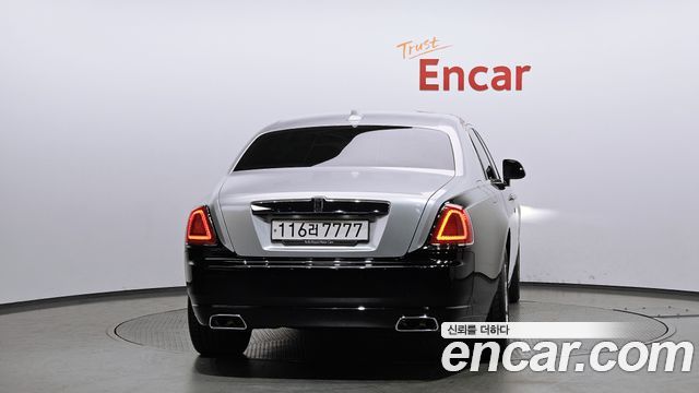 Rolls-Royce Ghost 6.6 EWB V12 - фото 3