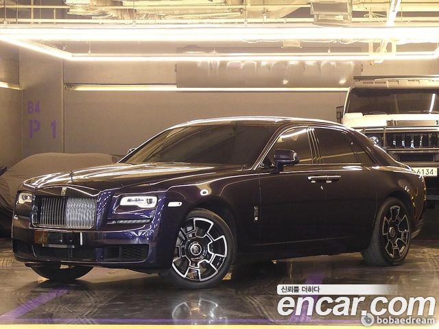 Rolls-Royce Ghost 6.6 V12 Black badge - фото 1
