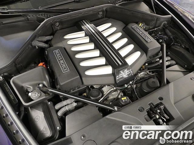 Rolls-Royce Ghost 6.6 V12 Black badge - фото 4