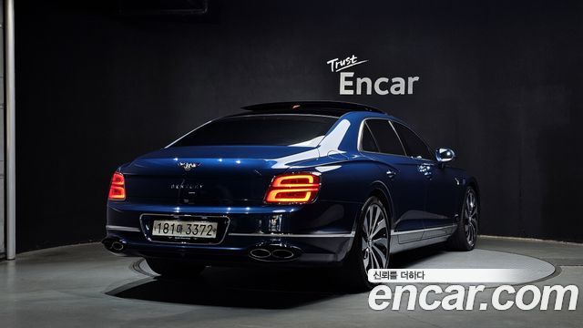 Bentley Flying Spur 3-го поколения 4.0 Azure - фото 1