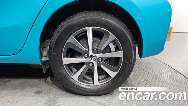 Toyota Prius 1.5 - фото 4