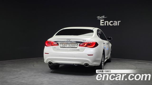 Infiniti Q70 3.7 AWD - фото 3