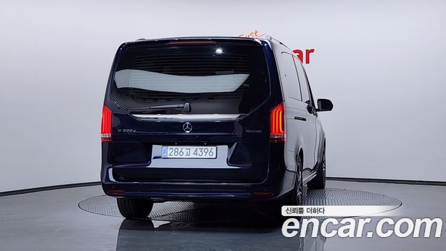 Mercedes-Benz V-Class V300 CDI W447 - фото 3